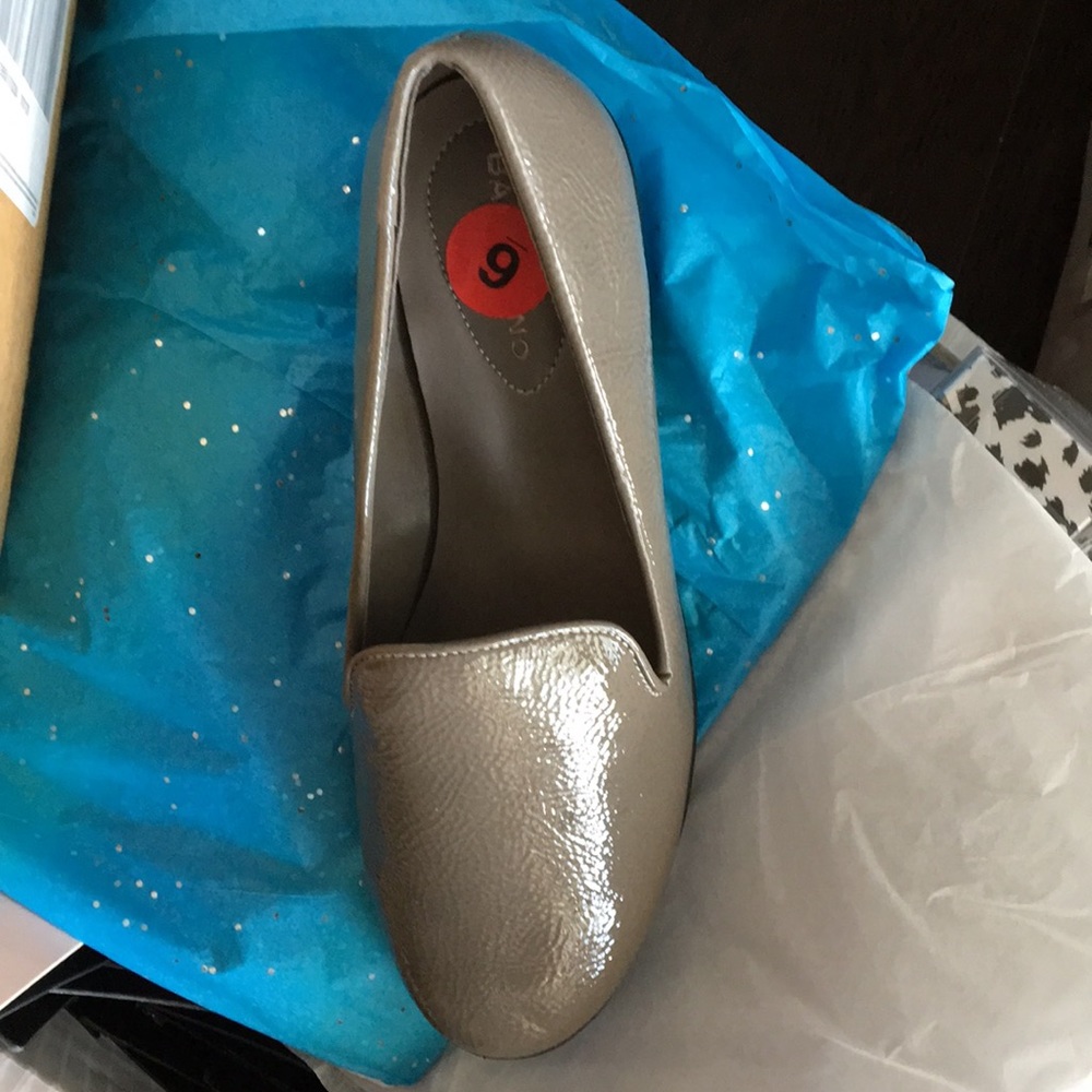 New Bandolino Lima Patent Leather Loafer Mocha